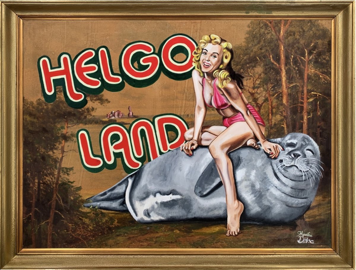 pinupgirl-and-seal-on-Helgoland-maaike-dirkx-annas-art-affair-helgoland-galerie-popstreetshop-hamburg