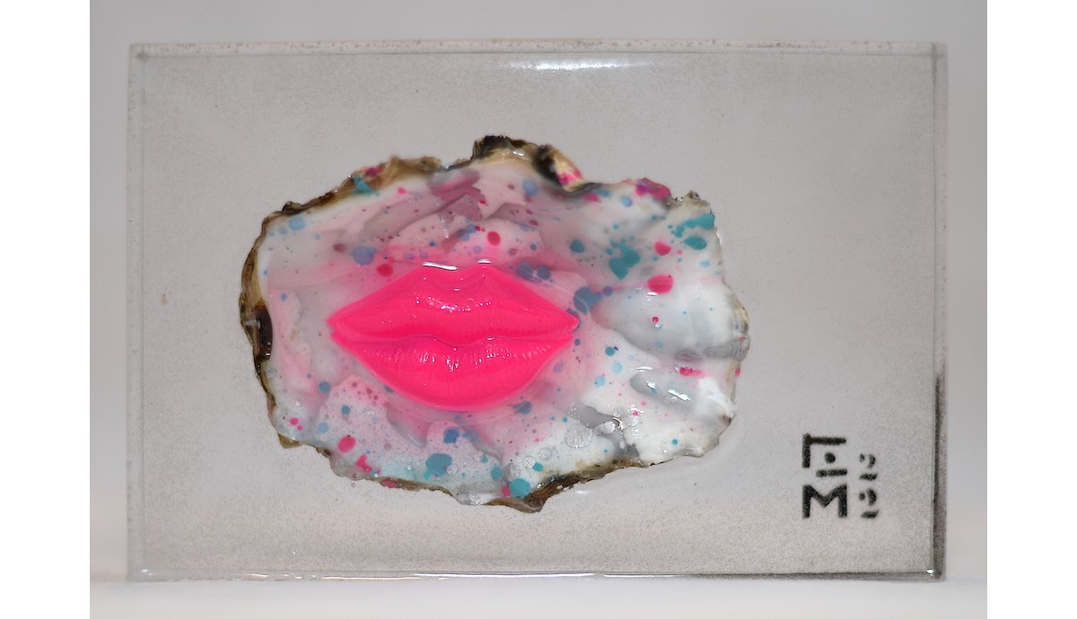 sold-magic-oyster-pink-micart63-popstreet-popstreetshop-popart-streetart-spraypainting-epoxy-artcollectors-artcollection-kiss